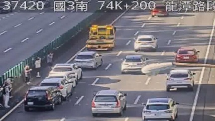 國3南向龍潭段「6車連環撞」！上班尖峰內線被佔　回堵5公里