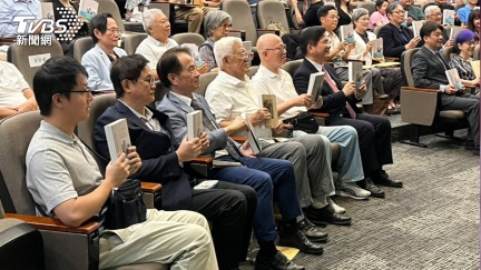 提拔李登輝有私心？許信良爆：蔣經國本想傳位蔣孝武