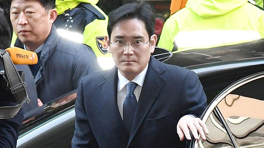 因涉及政府貪污醜聞，南韓三星集團現任副會長李在鎔遭逮捕。