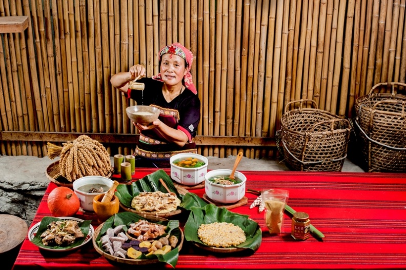 玩部落 布農族女廚 創作八部合音料理