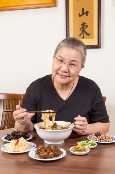 美食評論家胡天蘭：老山東牛肉麵是青春的味道！