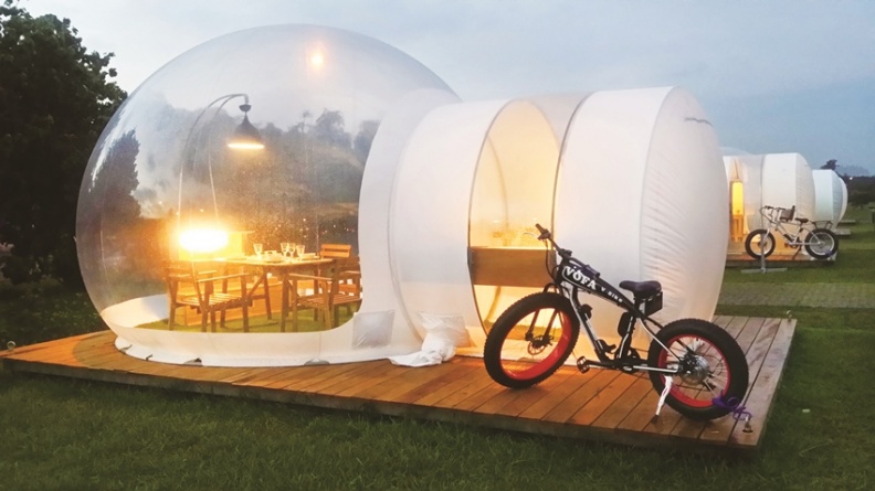 睡在白色透明泡泡屋，這些新北營地超夢幻！