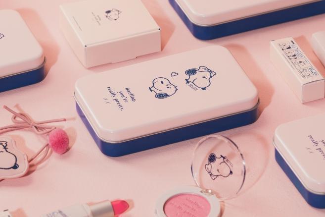 不只畫起來美,拿在手上也超美!Snoopy x PAZZO彩妝限定組即將上市