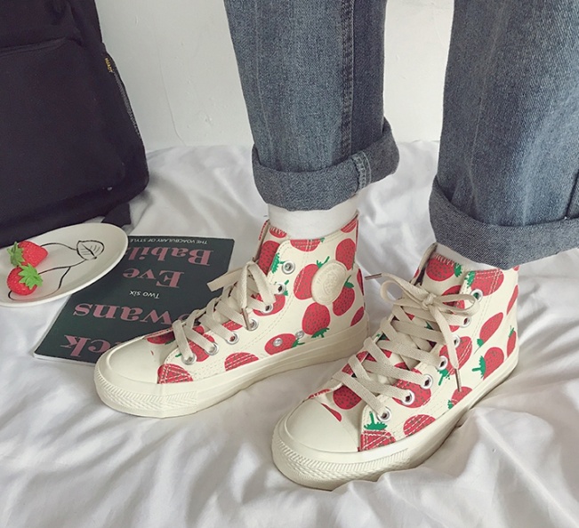春夏最新「水果口味」帆布鞋！草莓、鳳梨妳選哪一款？