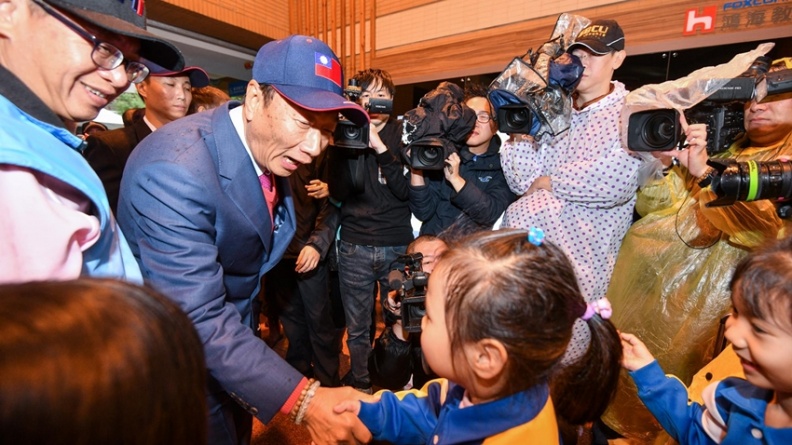 20190417-22-01 - 20190417-22-01.jpg 郭台銘宣布參選總統!郭董69歲體態強健的養生秘訣