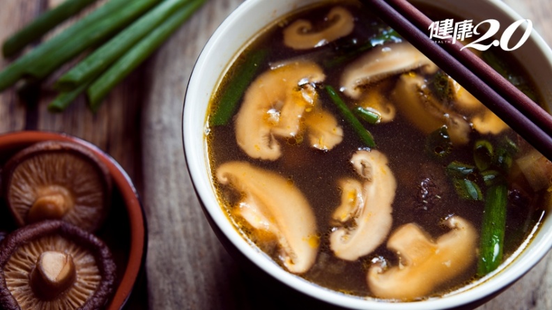 日本國寶級料理家大推「救命香菇湯」！重病、癌症治療副作用 都能快速復原