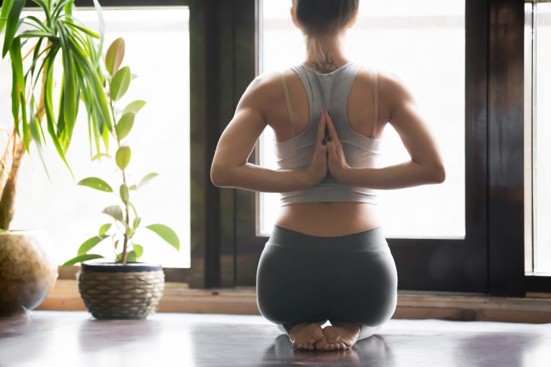 呼喚瑜伽老師到你家！下載5款達人推薦瑜伽App，防疫在家輕鬆塑身
