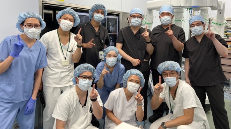 患難見真情 台灣醫師無畏疫情 成功助日本完成首例達文西乳房手術