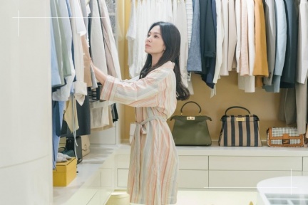 下雨衣服很難乾？日本洗衣達人曝「拱形晾法」：長放外、短放內，至少快乾3倍