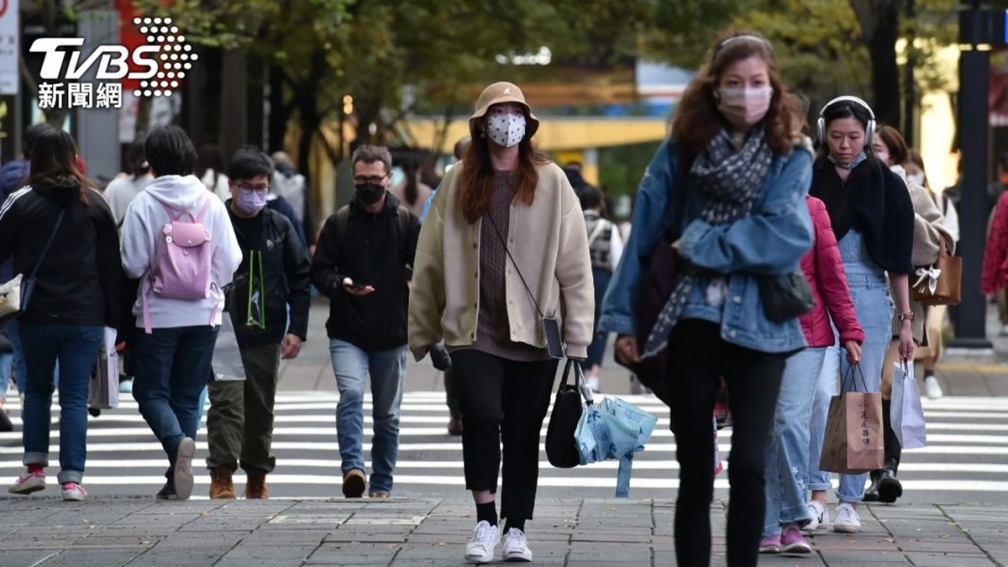下一波強烈冷氣團「這天」報到!氣溫再探10度以下,一路冷到耶誕節 下一波強烈冷氣團「這天」報到!氣溫再探10度以下,一路冷到耶誕節