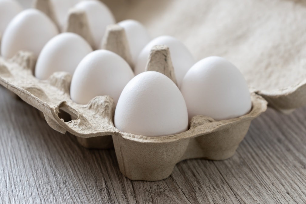 雞蛋放冰箱尖端朝下才能保鮮？專家破除迷思：有「這步驟」才重要