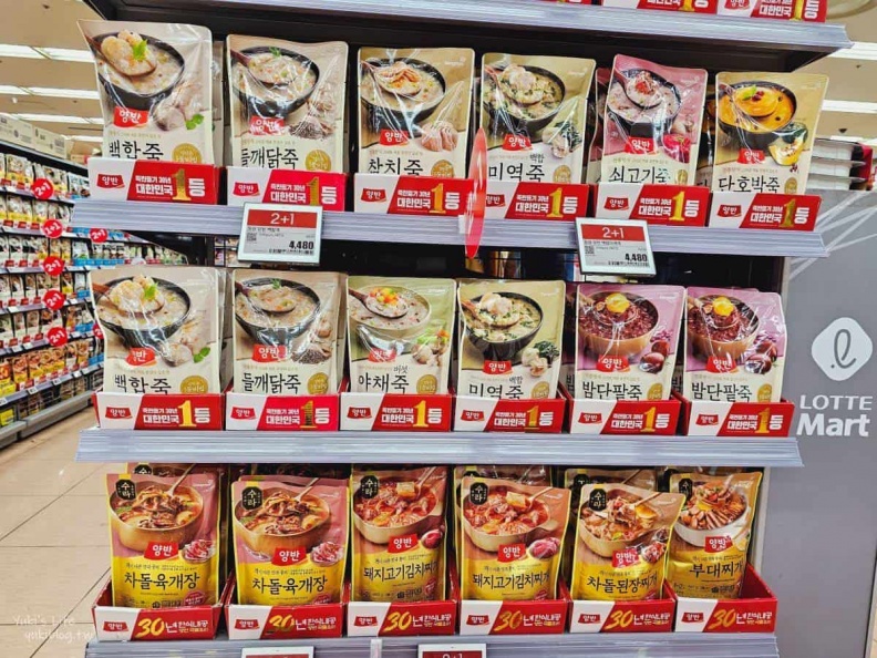 2023韓國「樂天超市」10款必買零食：魷魚遊戲餅乾、16元泡麵，買完直接退稅