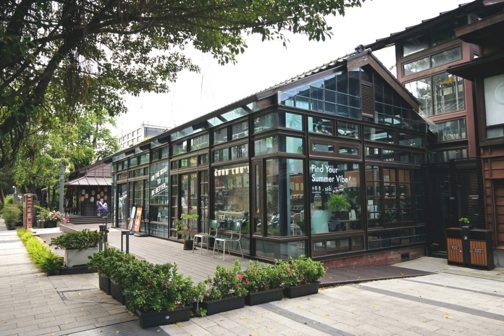 台北下午茶首選！「好丘」玻璃屋360度都能美拍，新品「芒果厚醬貝果」超飽足
