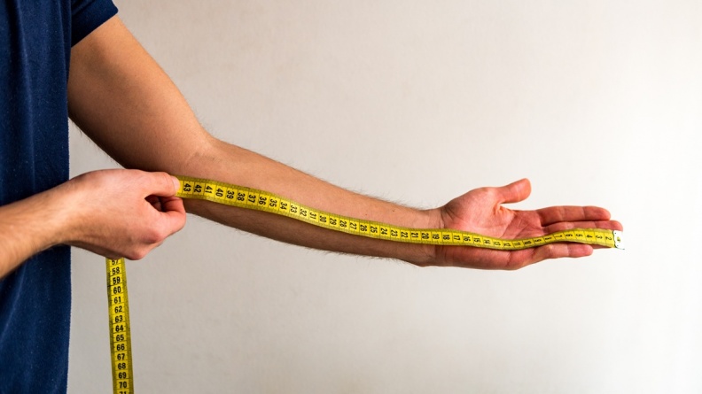 人體也能當尺！７種方法可丈量出物體長度，連角度都能測出