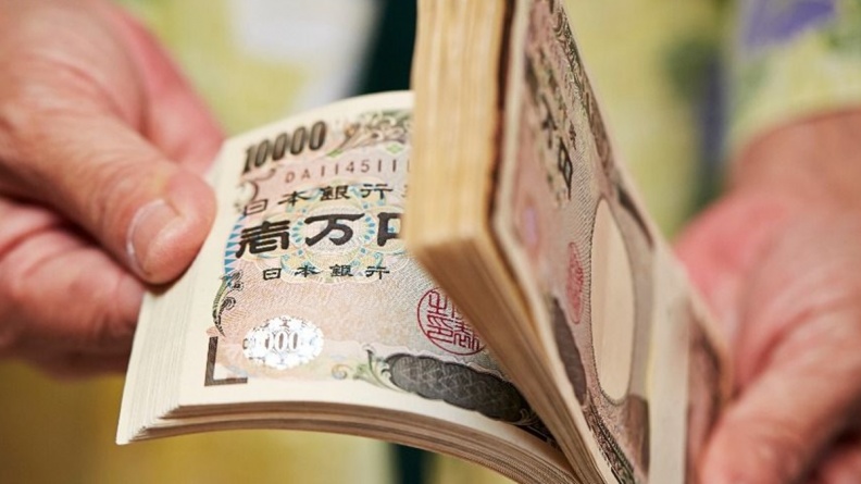 快去換！日圓再創今年新低匯價，換10萬台幣現賺來回機票+４張迪士尼門票