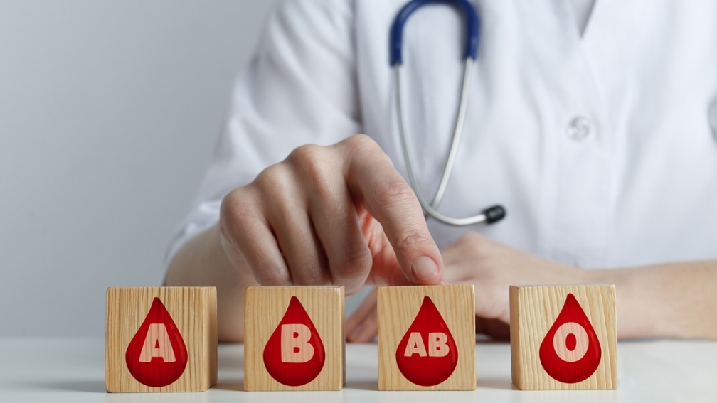哪種血型最長壽？第１名比最後１名平均多活25年，醫生：「這血型」是萬能血