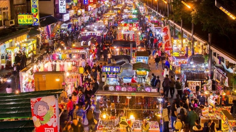 台北最頂夜市是？網友大推「它」好逛又乾淨，「這夜市」米其林小吃最多