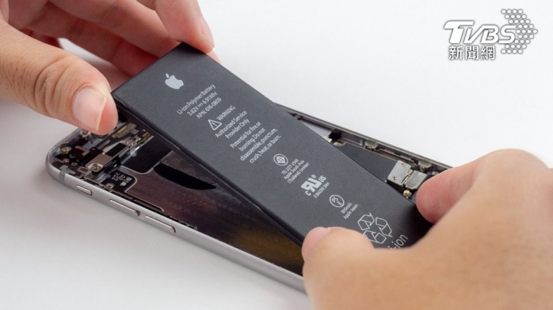 快學起來！iPhone新電池愈來愈貴，專家曝簡單３招延長電池壽命