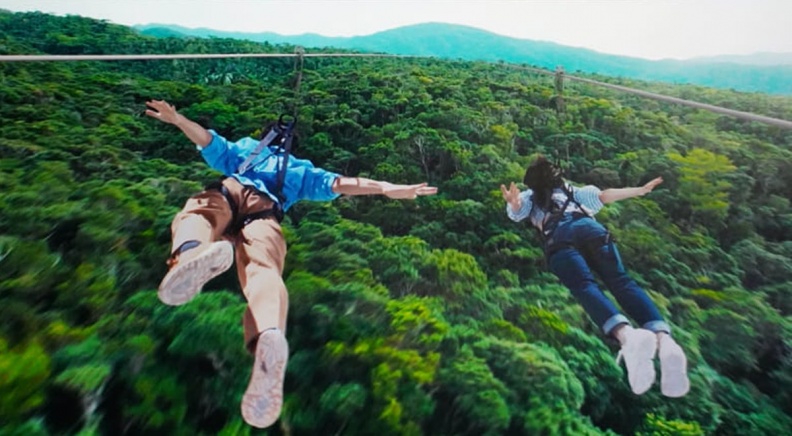 沖繩新景點！「JUNGLIA樂園」2025年開幕，嗨玩高空滑索、恐龍樂園、熱氣球
