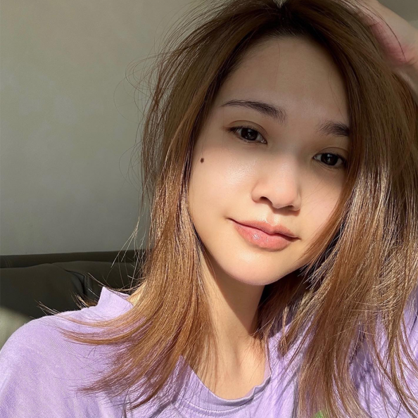 屢次澄清不需要醫美！39歲楊丞琳「不靠醫美」保養秘訣，皮膚好到女明星都向她取經！