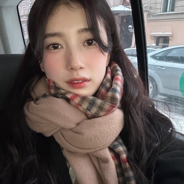 2026年8種圍巾打法教學，保暖又有型，立刻讓你秋冬造型美度破表