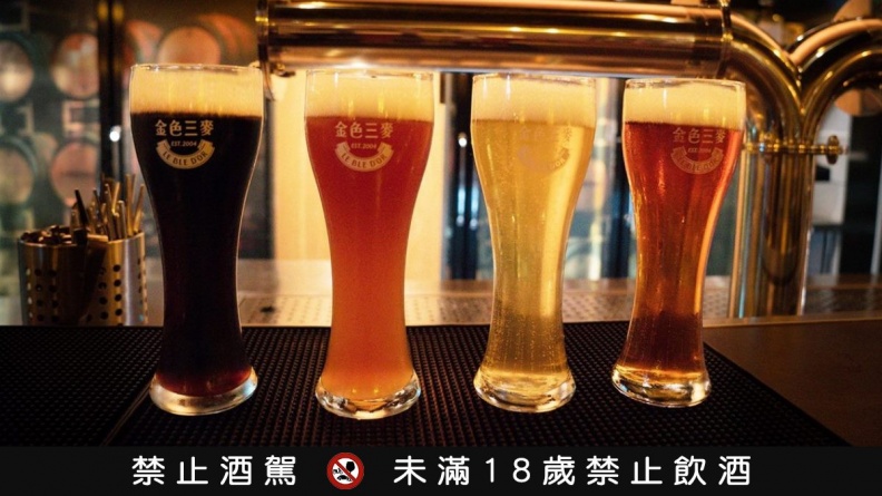金色三麥的啤酒採用台灣特有龍眼蜜釀造，鮮明的花香結合麥芽糖般口感。（圖片來源：金色三麥提供）