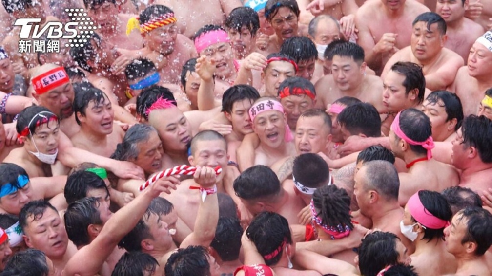 姊妹們衝啊！日本「裸男祭」打破1200年傳統，首度開放40名女性參加