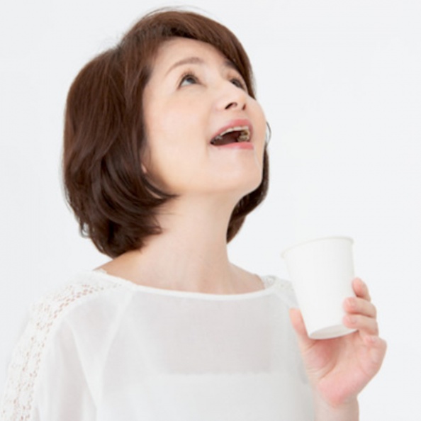 10天瘦3公斤！牙醫自創「檸檬水漱口減肥法」，這樣漱口竟能抑制食慾