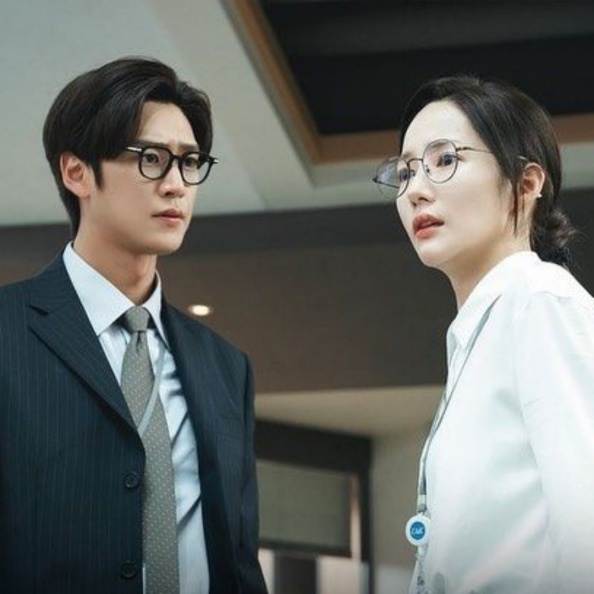 韓劇瞎哏無極限！5個韓劇經典場面：《和我老公結婚吧》紅內褲丟頭上，這部泡菜打臉爆紅