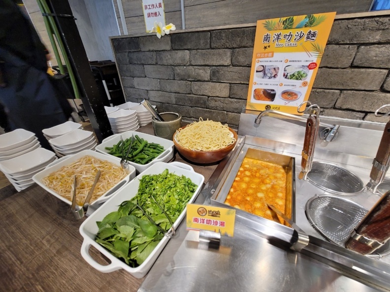 最狂吃到飽「亞洲美食節」登場！手標泰奶、韓式炸雞無限吃，599元起開嗑