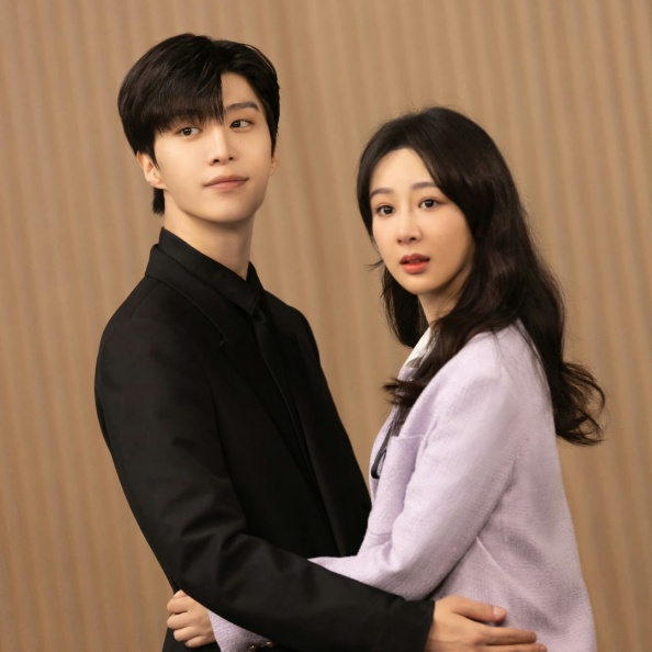 楊紫主演陸劇評分榜TOP 10！《要久久愛》豆瓣獲7﹒2高分，最低分只有4﹒7