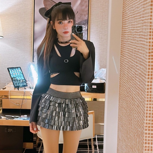 50歲依然美到炸！謝金燕公開7招「變美變瘦秘訣」整天做這件事也能無痛瘦身