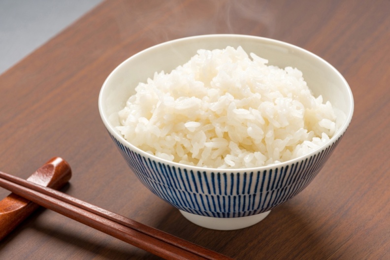 重複加熱的米、麵主食應該都要小心避免