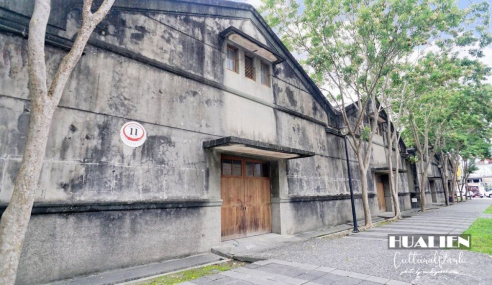 花蓮文化創意產業園區保留日式檜木與水泥建築風格。（圖片來源：下一站，天涯）