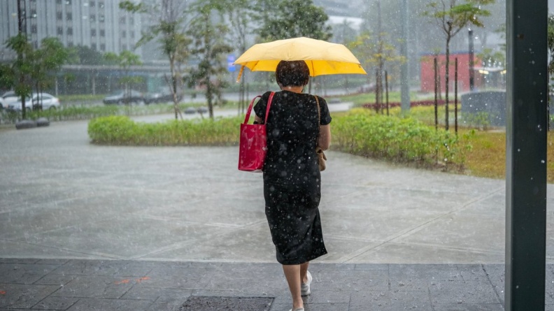 明天有可能再放颱風假？專家曝山陀兒登陸時間再延後，北部這時風雨最大