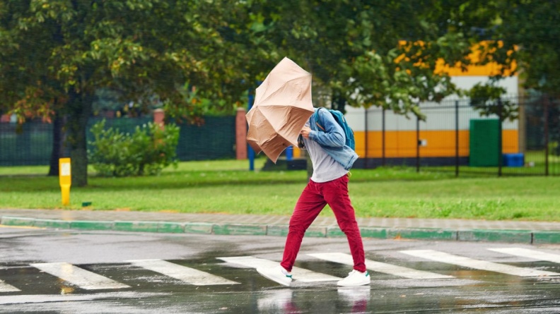 10/3全台颱風假一覽！22縣市已宣布停班停課，北北基防強降雨