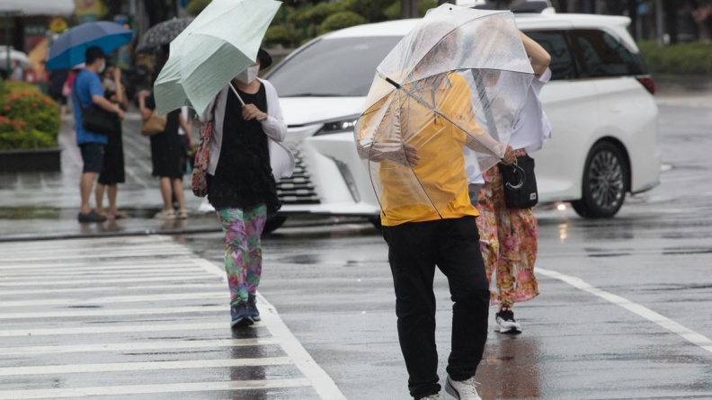 「潭美」颱風最快今生成！專家曝最新路徑，這２天風雨最大