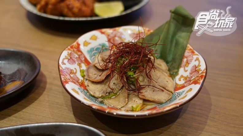 居酒屋涼拌、炸物和鐵板料理為主。（張庭瑄 攝）