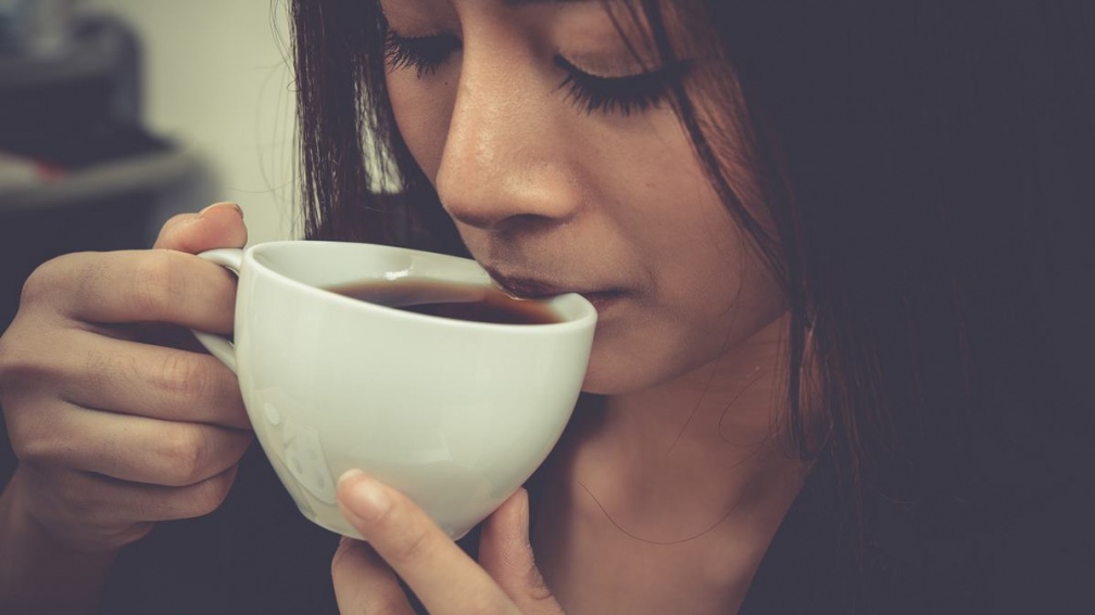 咖啡什麼時候喝最有效？一天喝幾杯咖啡？專家給答案：喝錯恐增加死亡率