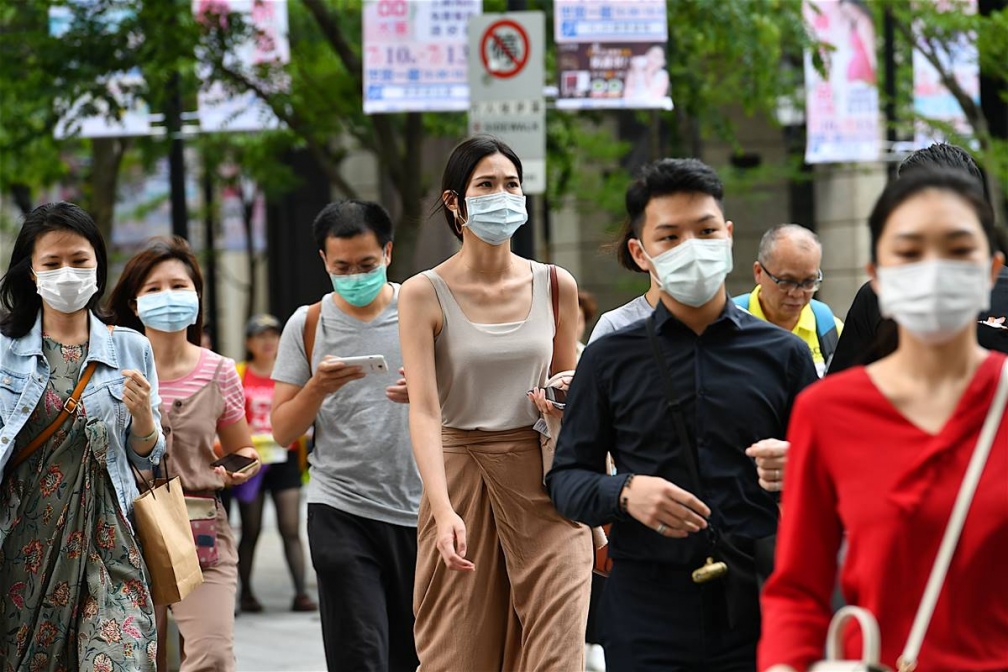 這波新冠症狀又快又猛！一週就醫人數暴增至1.9萬人，醫曝６大防疫絕招