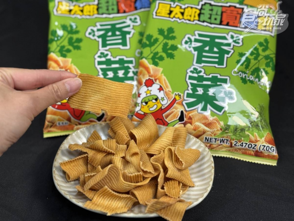 香菜多力多滋排第2!台灣特殊口味零食Top10,滷肉飯乖乖、榴槤餅乾超唰嘴 香菜多力多滋排第2!台灣特殊口味零食Top10,滷肉飯乖乖、榴槤餅乾超唰嘴