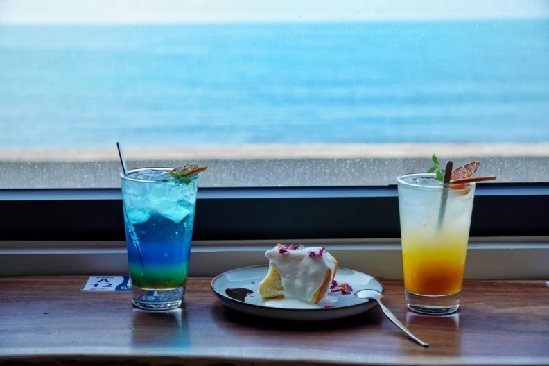 北海岸海景咖啡廳推薦!精選11家石門、三芝、金山絕美打卡景點 石門海景咖啡館|拾浪咖啡