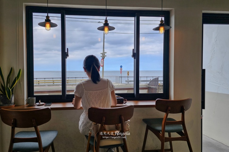北海岸海景咖啡廳推薦!精選11家石門、三芝、金山絕美打卡景點 石門海景咖啡館|草里一號店Café CaoLi