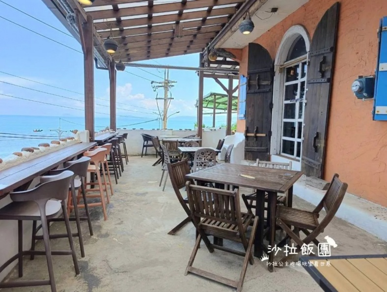 北海岸海景咖啡廳推薦!精選11家石門、三芝、金山絕美打卡景點 金山海景咖啡館|金山跳石沒有名字的咖啡店