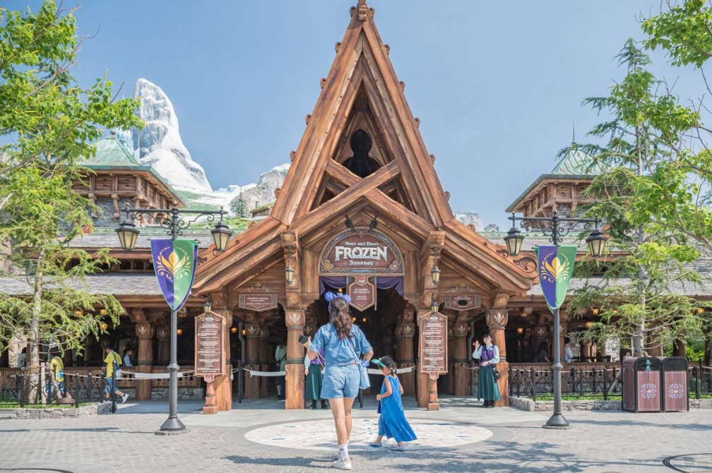 東京迪士尼排第2!網友推薦10大國外遊樂園,冠軍各年齡層都愛還有魔法世界 東京迪士尼排第2!網友推薦10大國外遊樂園,冠軍各年齡層都愛還有魔法世界