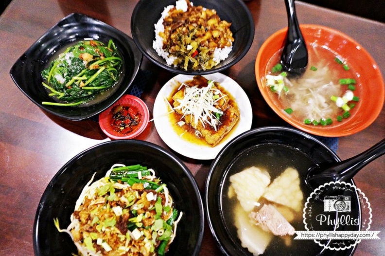 桃園宵夜台式飯麵推薦：阿亮魯肉飯（中壢中山東路一段）