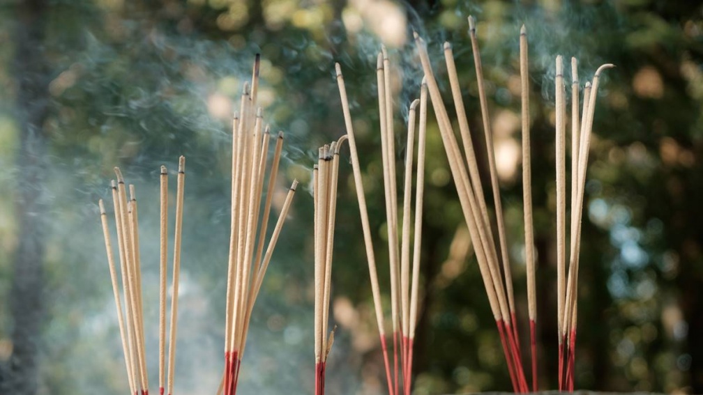 8/23處暑撞鬼門開！５類人恐破財、易走衰運別出國，專家教１招趨吉避凶