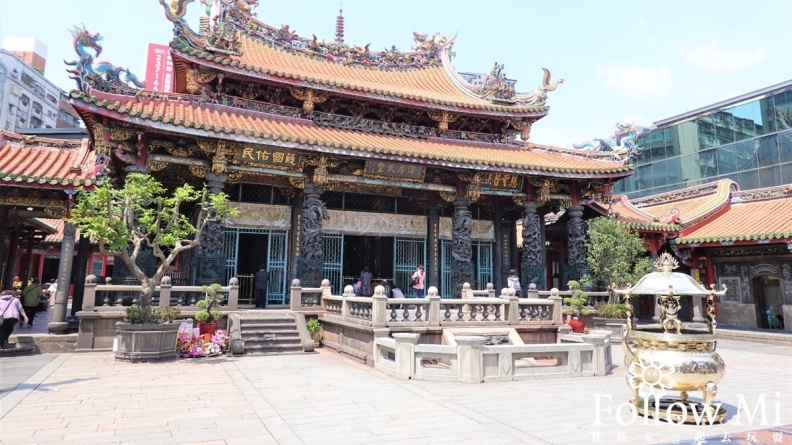 台北一日遊|搭捷運玩透透:4大主題行程,最強逛街路線、美食夜市全攻略 台北一日遊景點|龍山寺