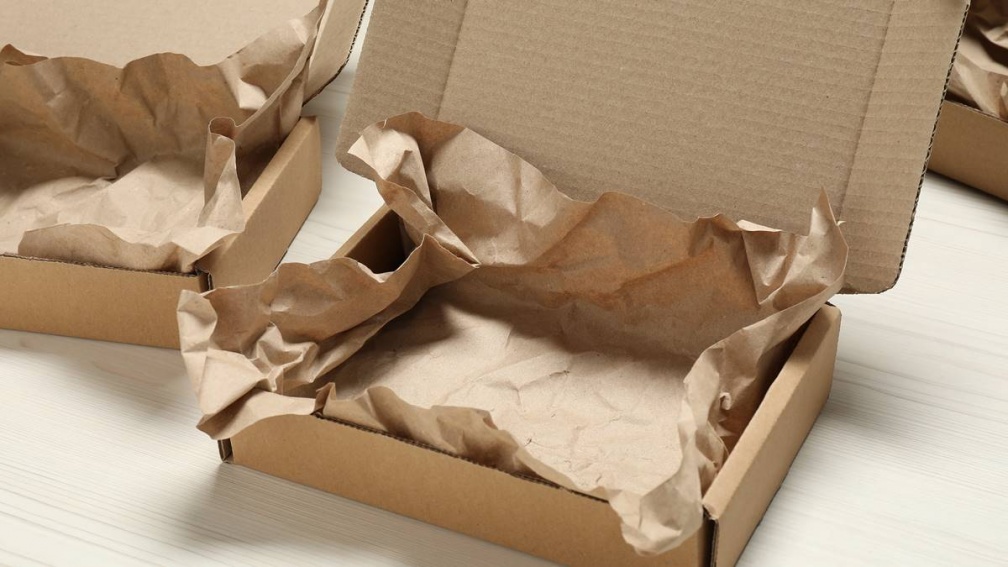 網購紙箱、塑膠袋丟垃圾車還是回收？包材正確處理方式曝，丟錯挨罰6000元