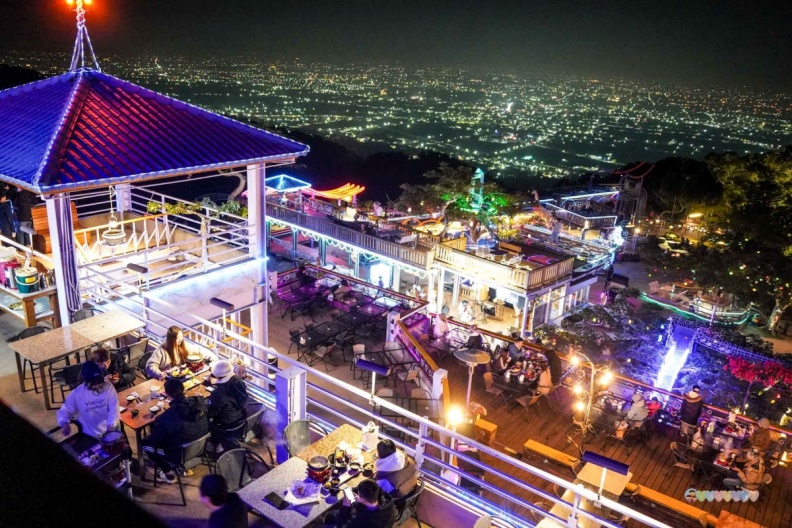 南投美食地圖！草屯、埔里、清境日月潭攻略，必吃意麵肉圓、紅玉紅茶、甕缸雞